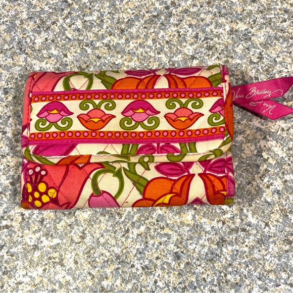 Vera Bradley Handbags - Vera Bradley Trifold Snap Wallet